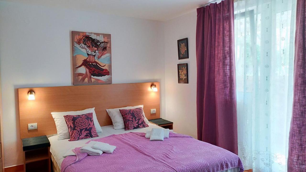 Guesthouse Tri Palme Bečići Eksteriør billede