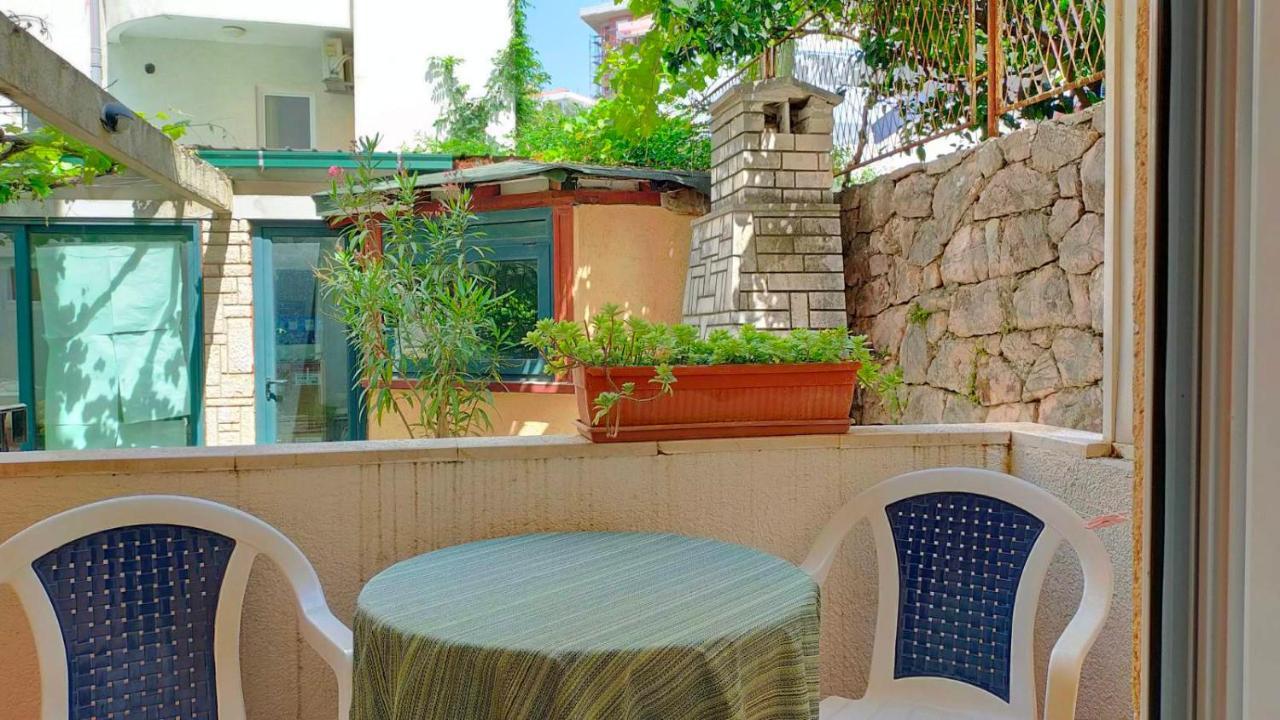 Guesthouse Tri Palme Bečići Eksteriør billede