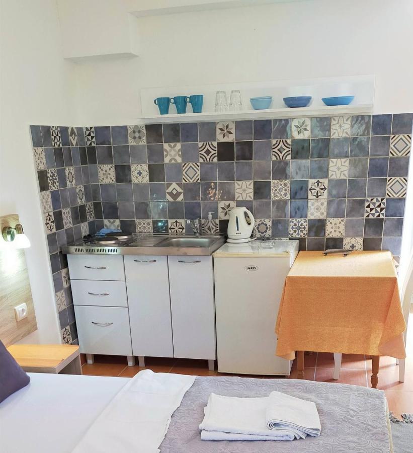 Guesthouse Tri Palme Bečići Eksteriør billede