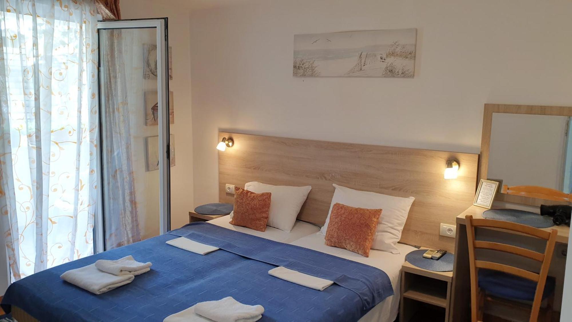Guesthouse Tri Palme Bečići Eksteriør billede