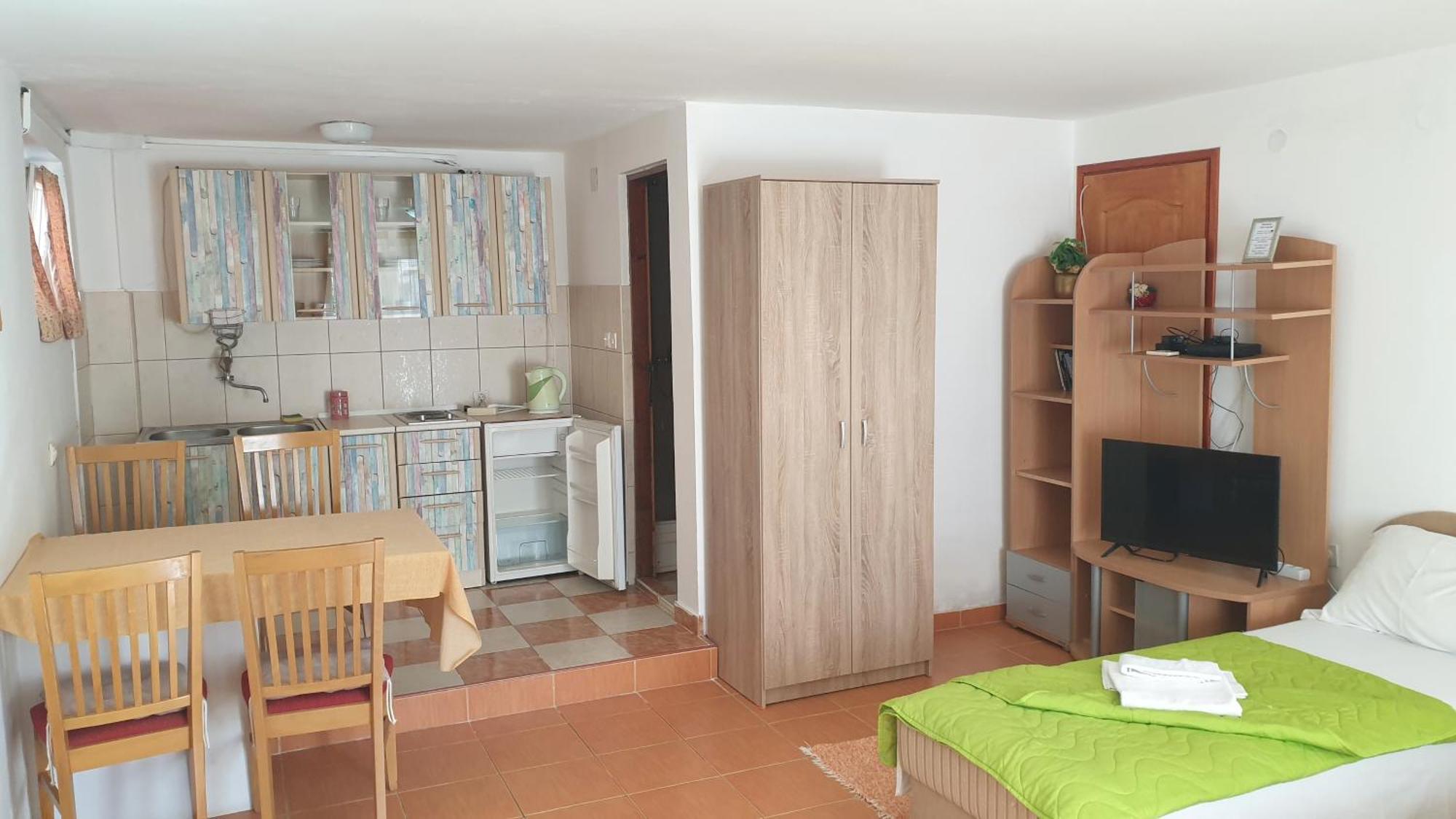Guesthouse Tri Palme Bečići Eksteriør billede