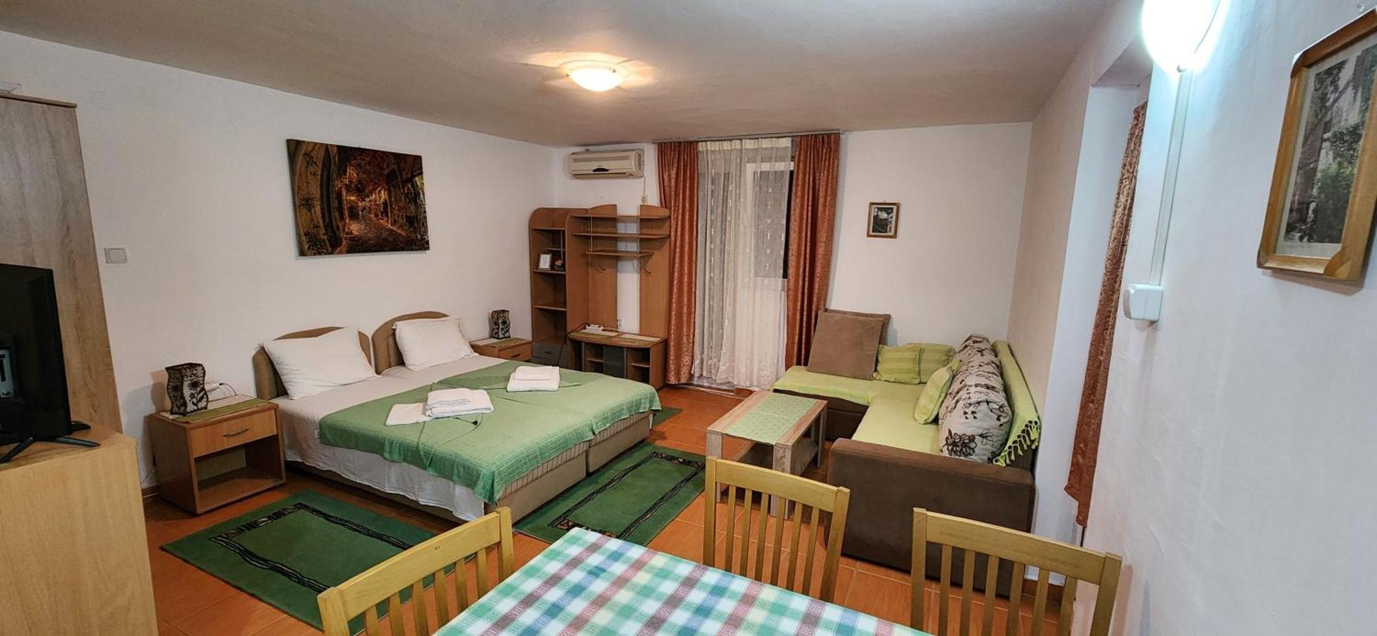Guesthouse Tri Palme Bečići Eksteriør billede