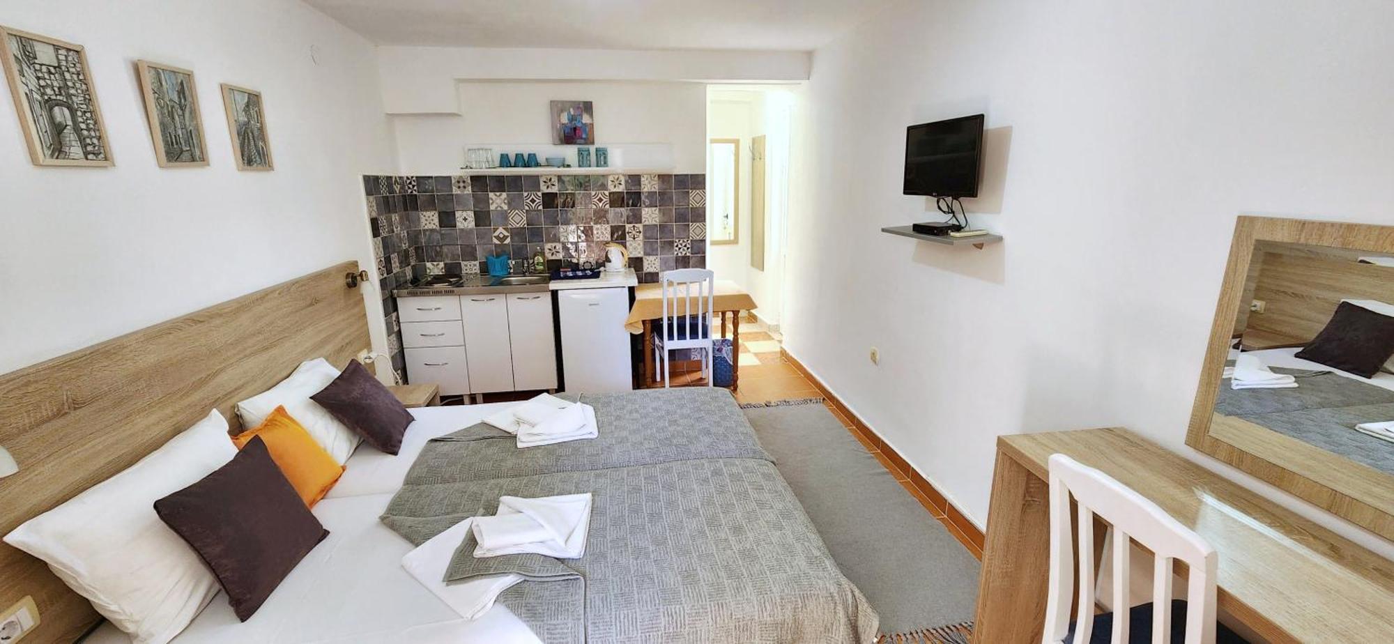 Guesthouse Tri Palme Bečići Eksteriør billede