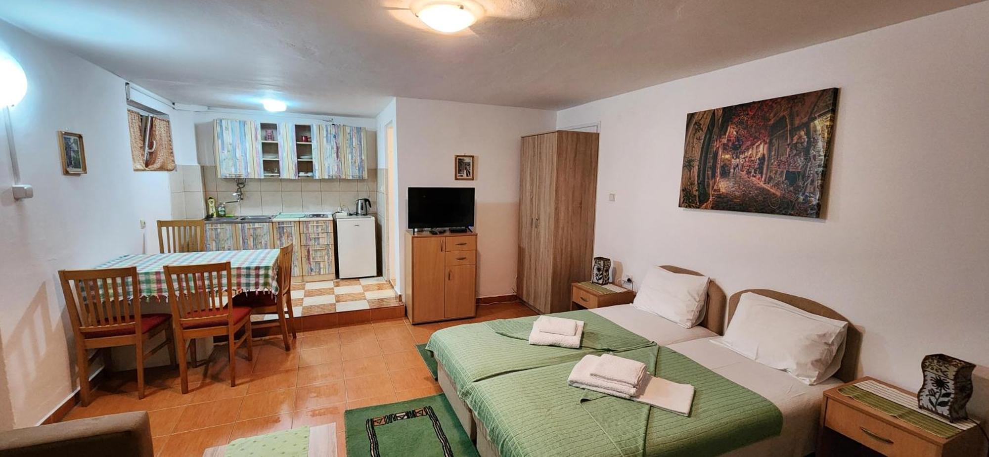 Guesthouse Tri Palme Bečići Eksteriør billede