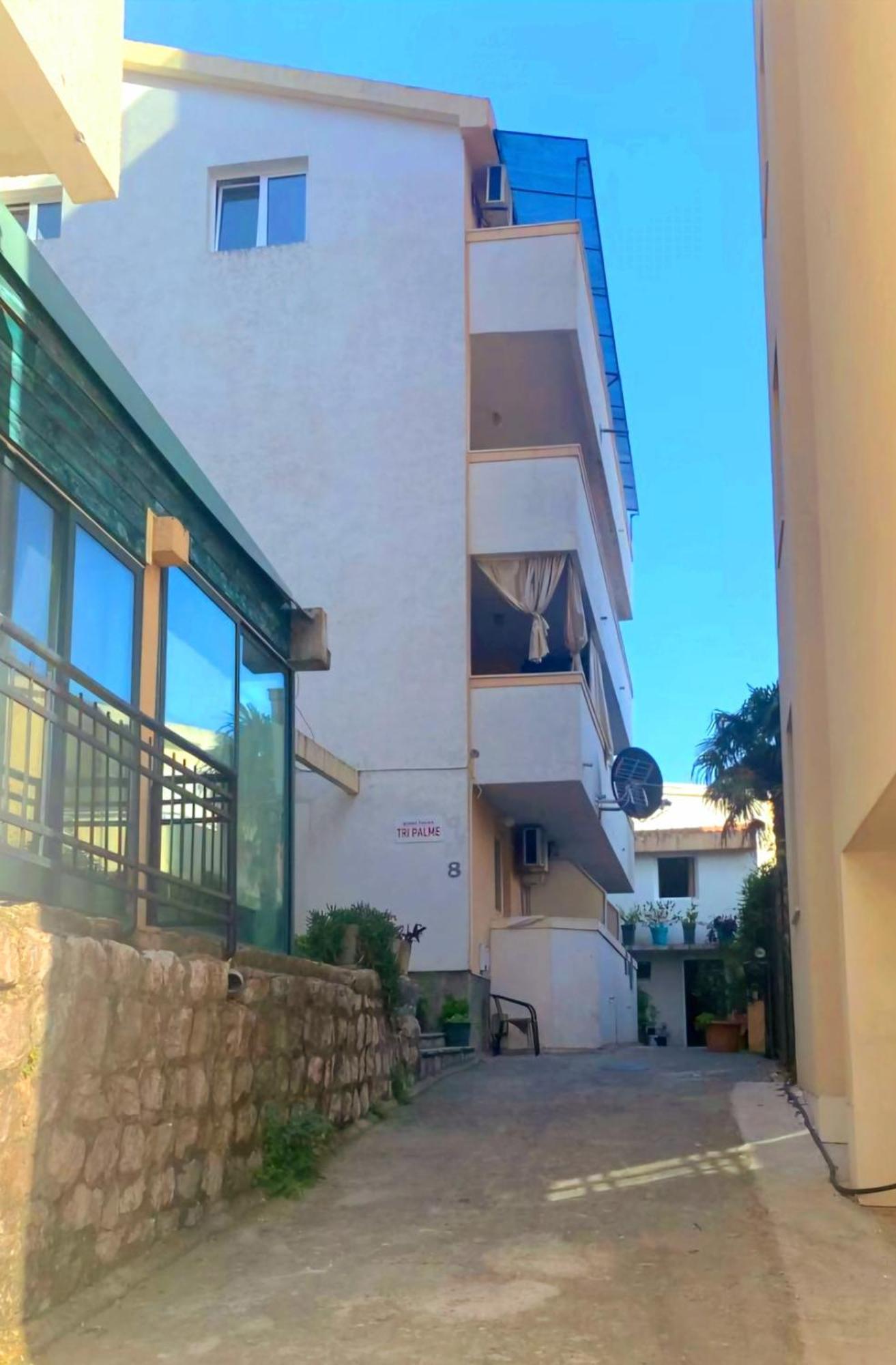 Guesthouse Tri Palme Bečići Eksteriør billede
