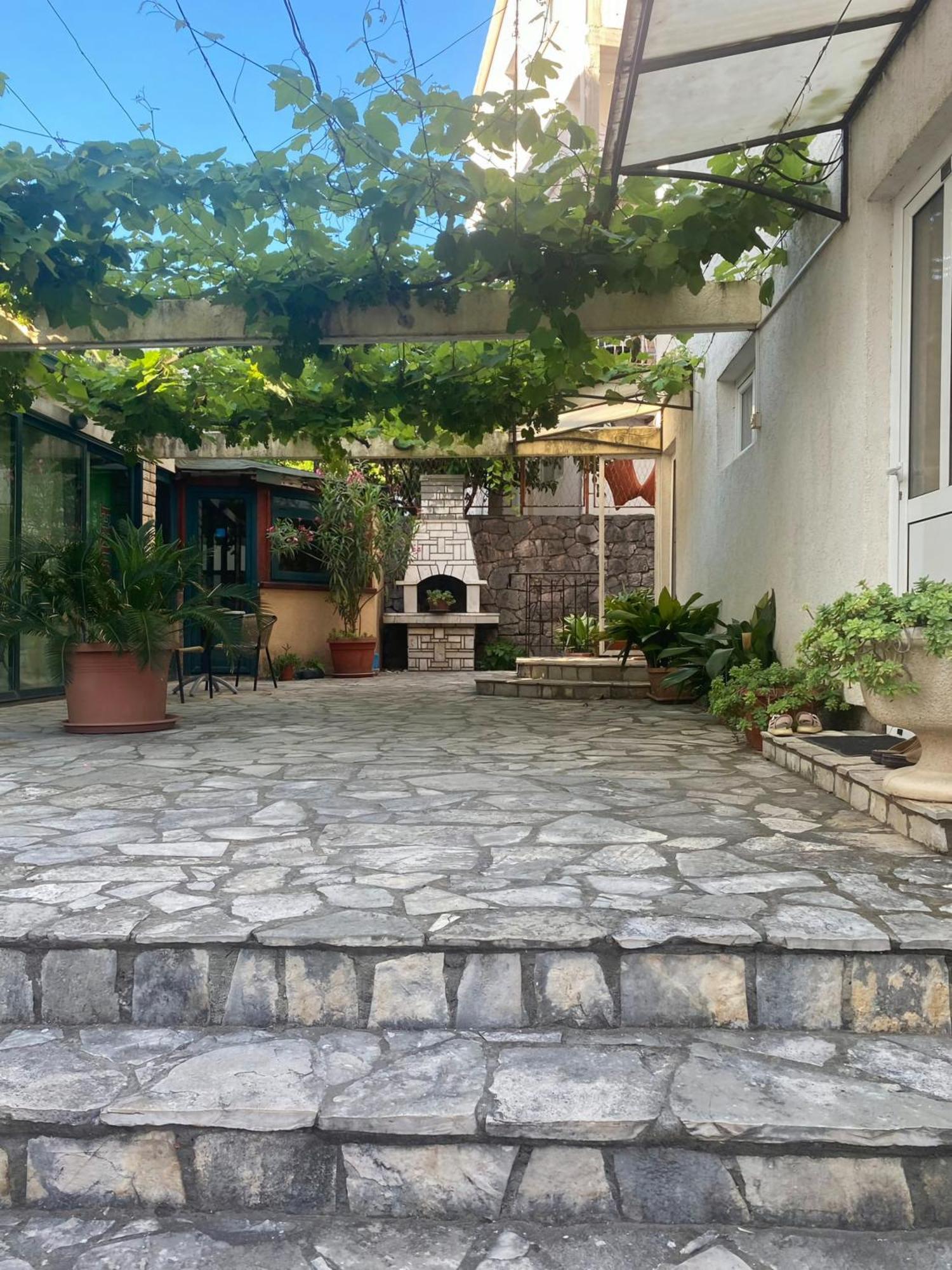 Guesthouse Tri Palme Bečići Eksteriør billede